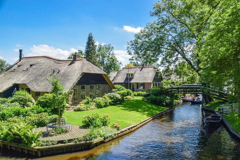 Private Tour of Giethoorn (Dutch Venice) & Batavia Land - Key Points