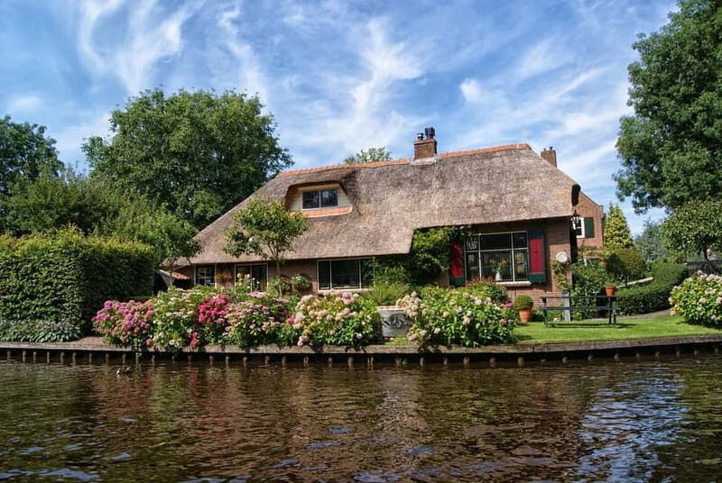 Private Tour of Giethoorn (Dutch Venice) & Batavia Land - An In-Depth Look at the Tour Experience
