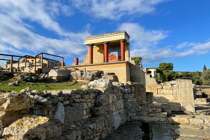 Private Tour of Knossos Minoan Palace and Archaeological Museum - Exploring the Private Tour of Knossos Minoan Palace and Archaeological Museum