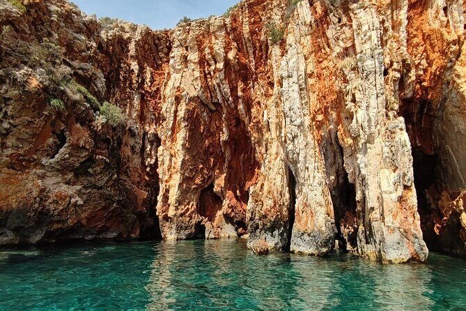 Private tour of Pakleni islands, Red Cliffs & South Shore of Hvar - An In-Depth Look at the Tour Experience