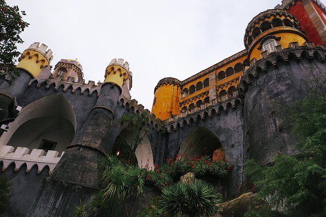 Private tour of Pena palace and Quinta da Regaleira - Exploring Sintra’s Most Famous Palaces with a Local Expert