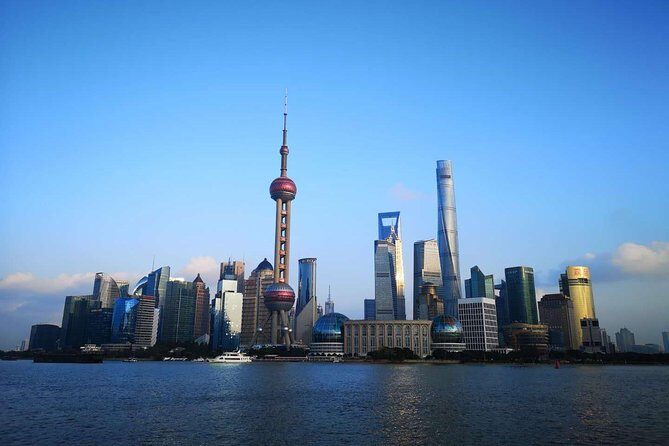 Private Tour of Shanghai Highlights and Zhujiajiao Water Town in One Day - Who Should Book This Tour?