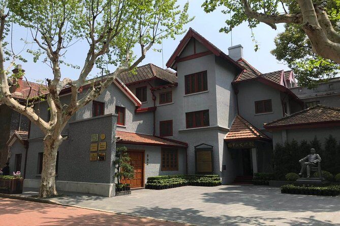 Private Tour of Shanghai Propaganda Poster Art Centre, Yu Garden and Fuxing Park - Who Is This Tour Best For?