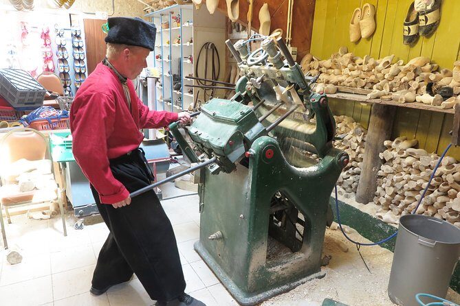 Private Tour of Simonehoeve Cheese Farm and Clog Factory - FAQ