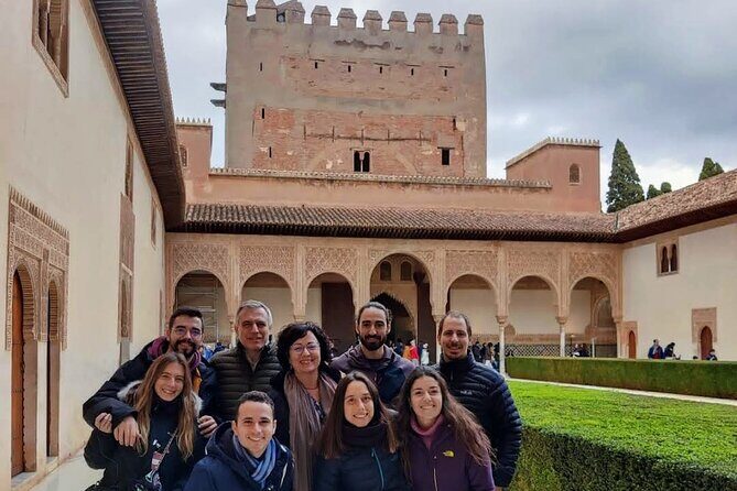 Private Tour of the Alhambra to travel back in time. NO TICKETS - FAQ