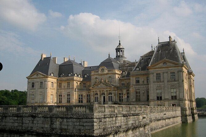 Private tour of the Great Christmas of Vaux le Vicomte and Fontainebleau - Key Points