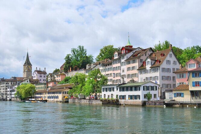 Private Tour of Zurich in 60 minutes with a Local - A Practical Overview of the Private Zurich Tour