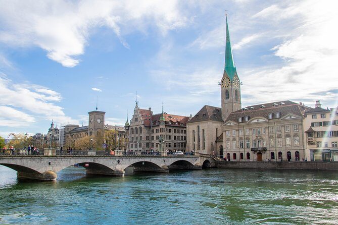 Private Tour of Zurich in 60 minutes with a Local - Insights from Reviews