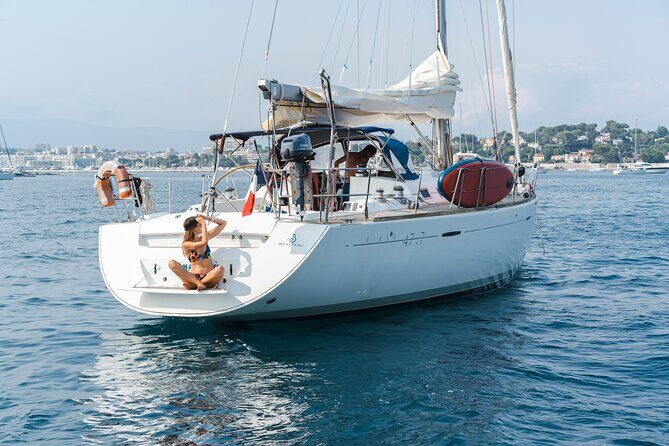 Private tour on a sailboat with apéritif at sunset on Antibes - Starting Point and Duration