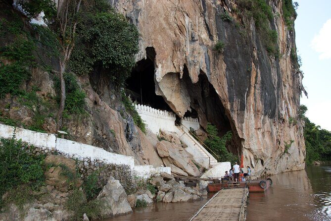Private Tour: Pak Ou Cave and Kuang Si Waterfall Tour from Luang Prabang - Lunch and Transition to Kuang Si Falls