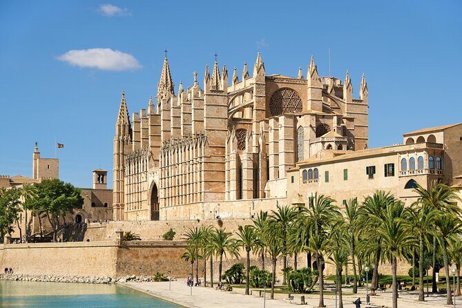 Private Tour: Palma de Mallorca Old Town, Palma Cathedral and Cruise - FAQ