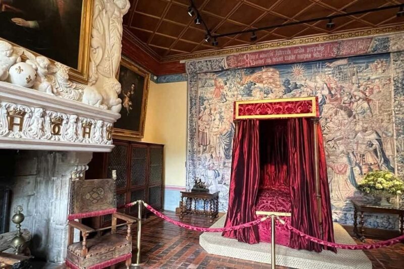 Private Tour Paris: Chambord Castle with Golf Cart + Gift - FAQs