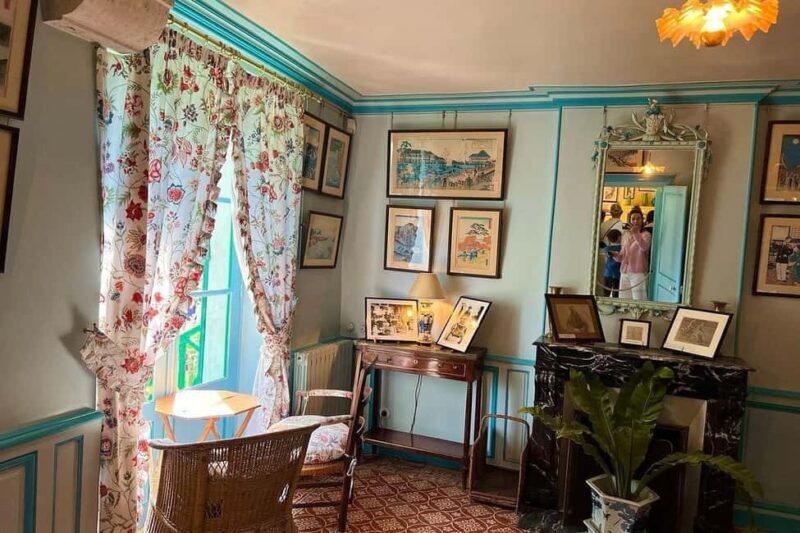 Private Tour Paris: Étretat Cliffs & Monets Gardens + Gift - FAQs