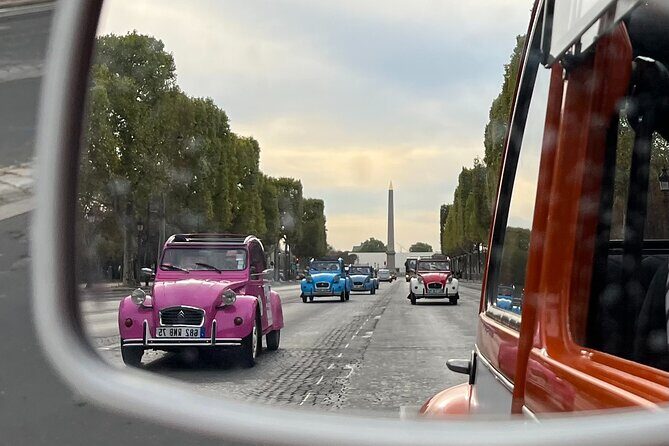 Private tour Paris Little-known places 2 hours in Citroën 2CV - A Closer Look at the Tour