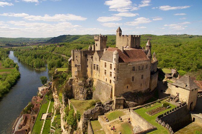 Private Tour : Prehistoric Cave and Castle by EXPLOREO SARLAT - Key Points