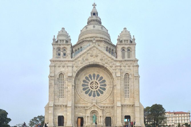 Private Tour Santiago de Compostela & Viana do Castelo from Porto - What Travelers Love Most