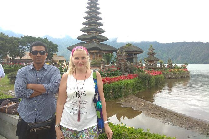 Private Tour Sekumpul Waterfall Combination Beratan Temple & Twin Lakes - Key Points