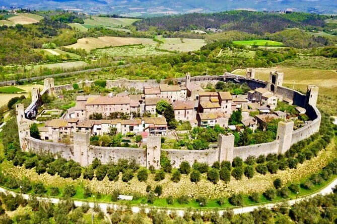 Private tour Siena, San Gimignano and Monteriggioni, lunch in the cellar - What You Can Expect From the Tour