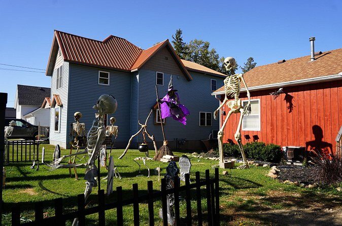 Private Tour Stranger Things "The Upside Down" Film Locations - Who Should Consider This Tour?