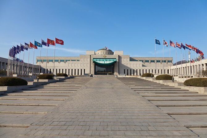 Private Tour: Talk show with N.K. Defector and Short Hiking - Key Points