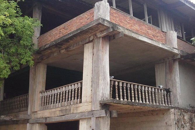 Private Tour to Anlong Veng (Khmer Rouge Stronghold) - Detailed Breakdown of the Itinerary