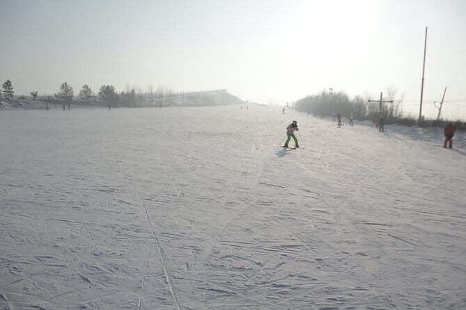 Private Tour to Beginner Skiing Experience Optional Hot Pot Meal - Practical Tips for Travelers