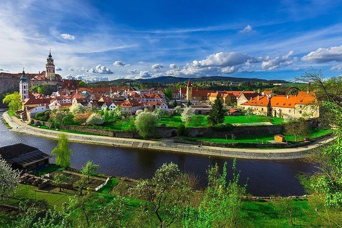 Private Tour to Cesky Krumlov from Prague - The Highlights: Castle and Historic Center