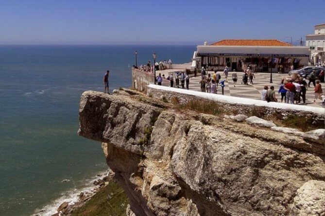 Prívate tour to Fátima, Batalha, Nazaré and Óbidos - FAQs