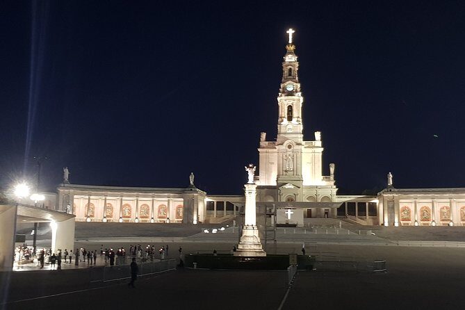 Private Tour to Fátima Nazaré and Óbidos from Lisbon - Who Should Consider This Tour?
