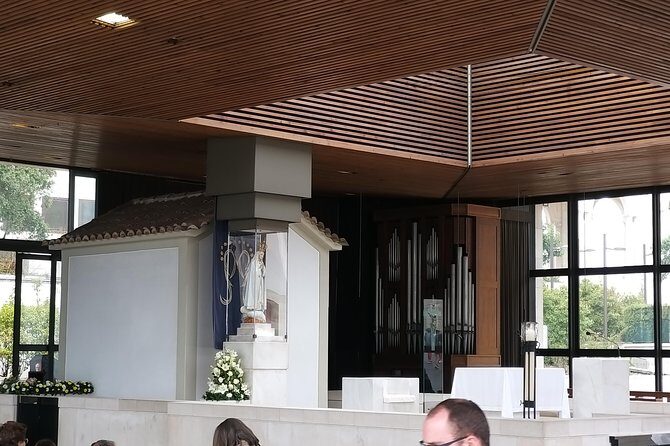 Private Tour to Fátima Sanctuary and the Little Shepherds Houses - Practical Details: Cost, Duration, and Accessibility