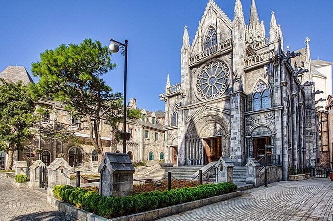Private Tour to Golden Bridge Ba Na Hills in Da Nang Vietnam - An In-Depth Look at the Tour Experience