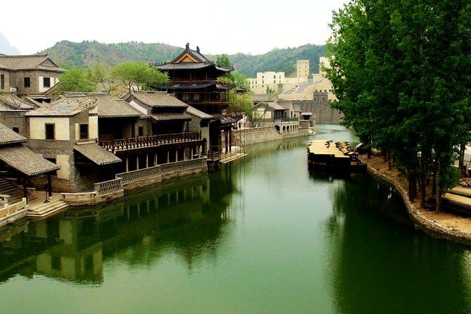 Private Tour to Gubei Water Town and Simatai Great Wall with Cable Car and Lunch - Is This Tour Worth the Price?