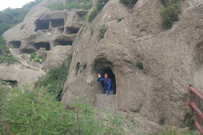 Private Tour to Guyaju Cave Dwellings and Longqing Gorge Ice Lanterns Festival - Who Would Love This Tour?