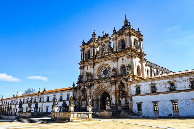 Private Tour to Nazaré and Alcobaça, giant waves and a monastery - Frequently Asked Questions