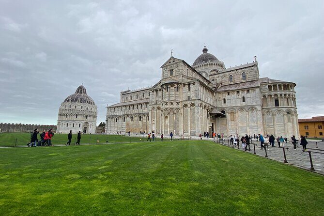 Private Tour to Pisa and Lucca in English Español and Purtuguês - Who Will Love This Tour?