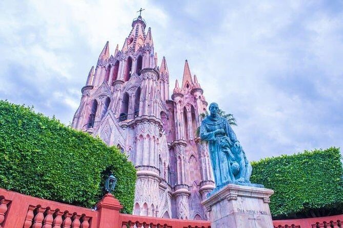Private tour to Queretaro and San Miguel de Allende leaving the CDMX - Overview: A Day of Culture and Charm