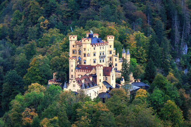 Private Tour to Royal Castle of Neuschwanstein and Hohenschwangau - Key Points