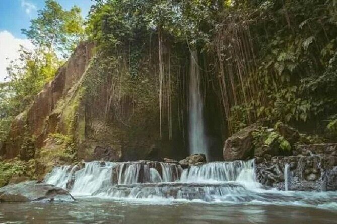 Private Tour to Sumampan Waterfall, Monkey forest, Rice terraces and Swing - Sumampan Waterfall: Bali’s Hidden Gem