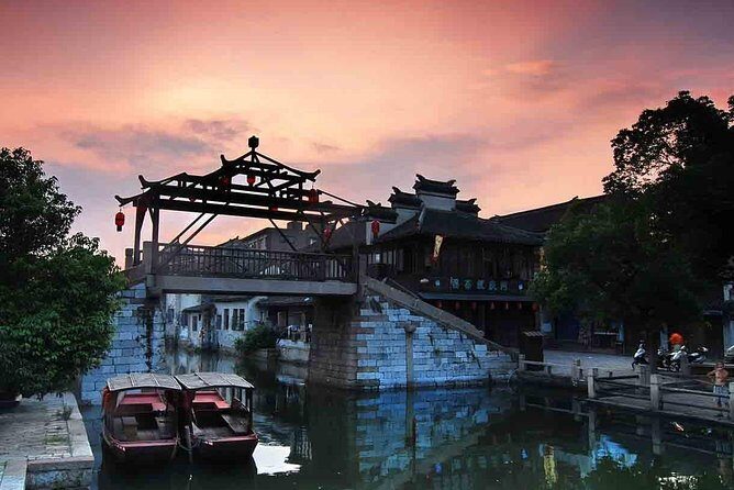 Private Tour To Tongli Town, Suzhou Museum & Pingjiang Road with Vegeterian Food - Exploring Suzhou: An In-Depth Review of the Private Tour