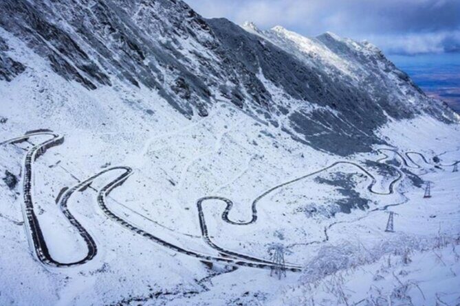 Private tour to Transfgran - Top Gear Road - Exploring the Best of Romania on the Private Transfăgărășan Road Tour