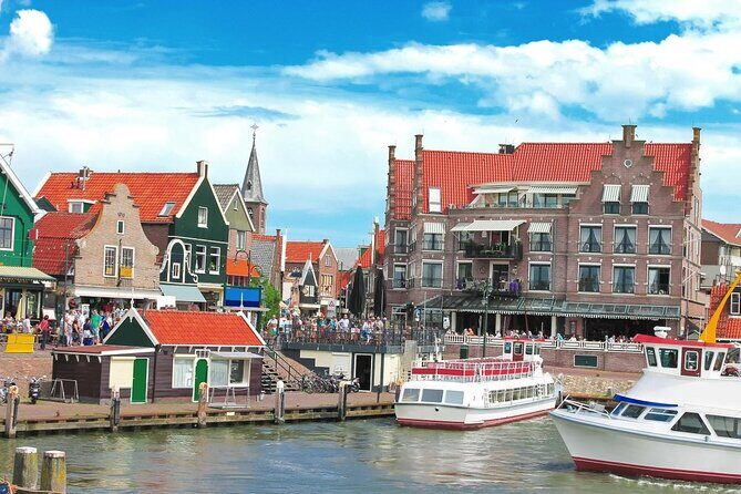 Private tour to Zaanse Schans &Volendam: Cheese, Windmills, clogs - Exploring the Dutch Countryside: Private Tour to Zaanse Schans & Volendam