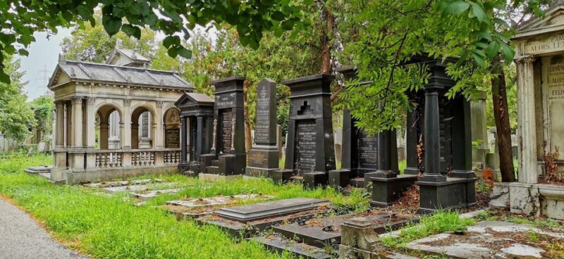 Private tour: Vienna Central Cemetery 1st gate and 2nd gate - An In-Depth Look at the Private Tour Experience
