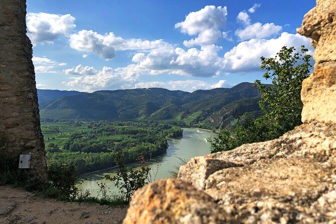 Private Tour Vienna to Salzburg via Wachau & Lake District - Scenic Drive into Wachau