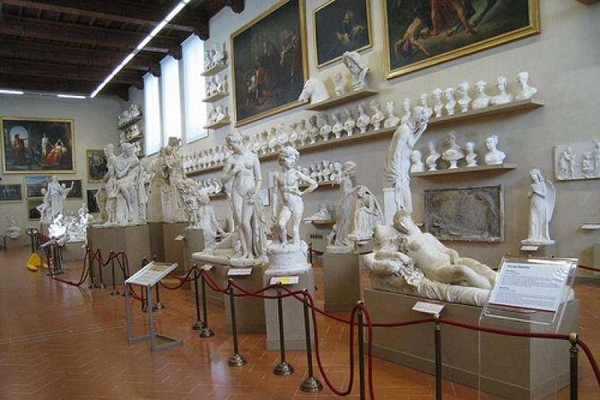 Private tour: Walking tour plus the Accademia guided visit - In-Depth Look at the Itinerary