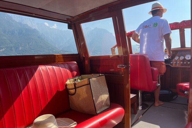 Private Tour with Classic Wooden Boat on Lake Como - Tremezzina