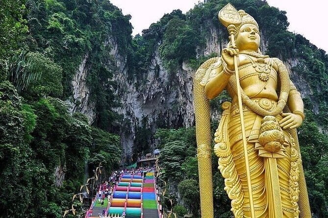 Private Tour with Local Host : Genting Highlands Day Tour enroute Batu Caves - A Closer Look at the Itinerary