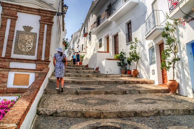 Private tours from Malaga to Nerja caves and Frigiliana for up to 8 persons - FAQs