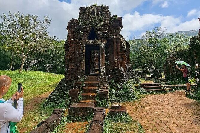 Private Tours My Son Sanctuary and Hoi An Walking Street Food Tours - Final Thoughts: Is This Tour For You?