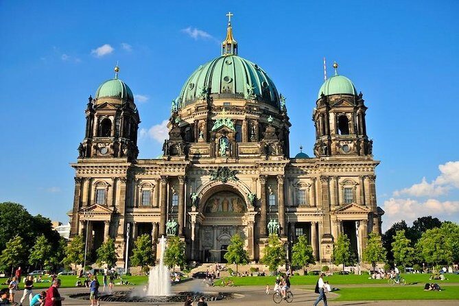 Private Transfer: Berlin to Brandenburg Airport BER in Luxury Van - The Sum Up