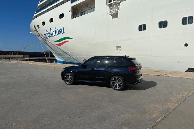 Private Transfer between Athens Airport and Piraeus Port - In-Depth Review of the Private Transfer Experience
